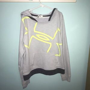 Under Armour Sweatshirt